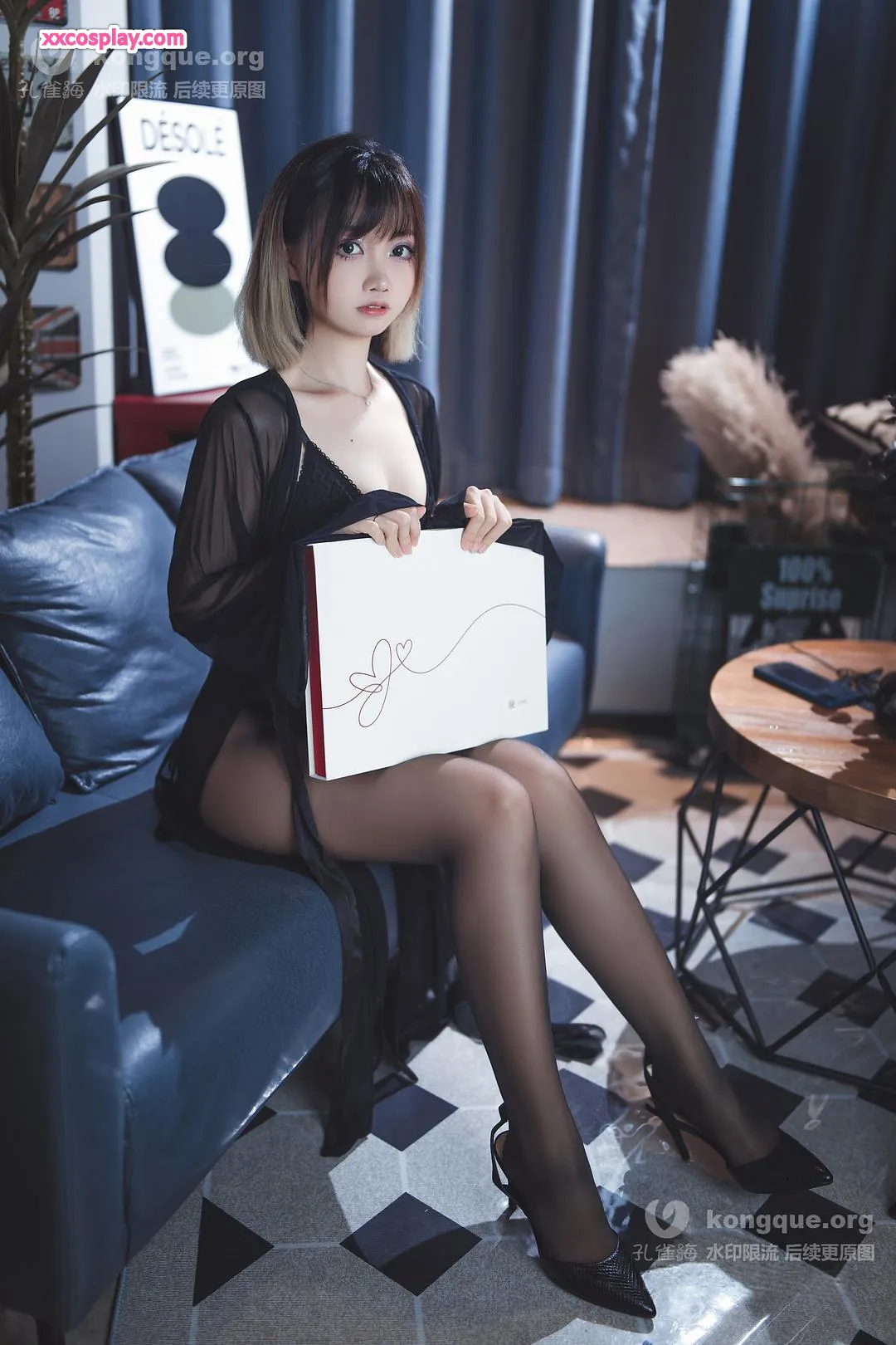 Luosang Yizi - Black Sheer Seduction